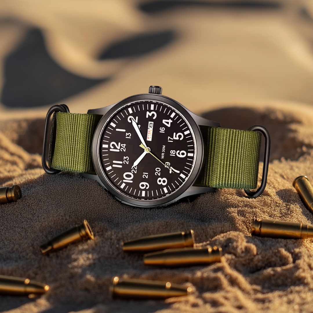 Robuste 24-Stunden Felduhr mit stilvollem Design und strapazierfähigem Stoffarmband, ideal für Abenteuer und Alltag.