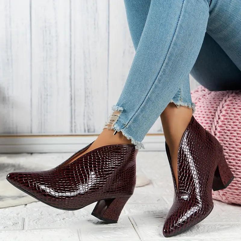 Iris™ - Damenstiefel mit spitzem Absatz