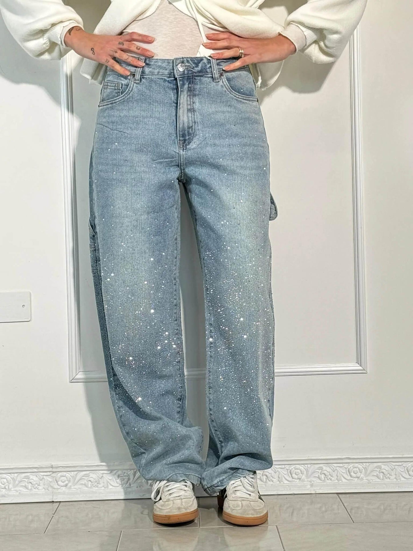 Ricky Diamond Jeans – Elegante, Bequeme Jeans Mit Schimmernden Diamantdetails und Zeitlosem Stil Hellblau