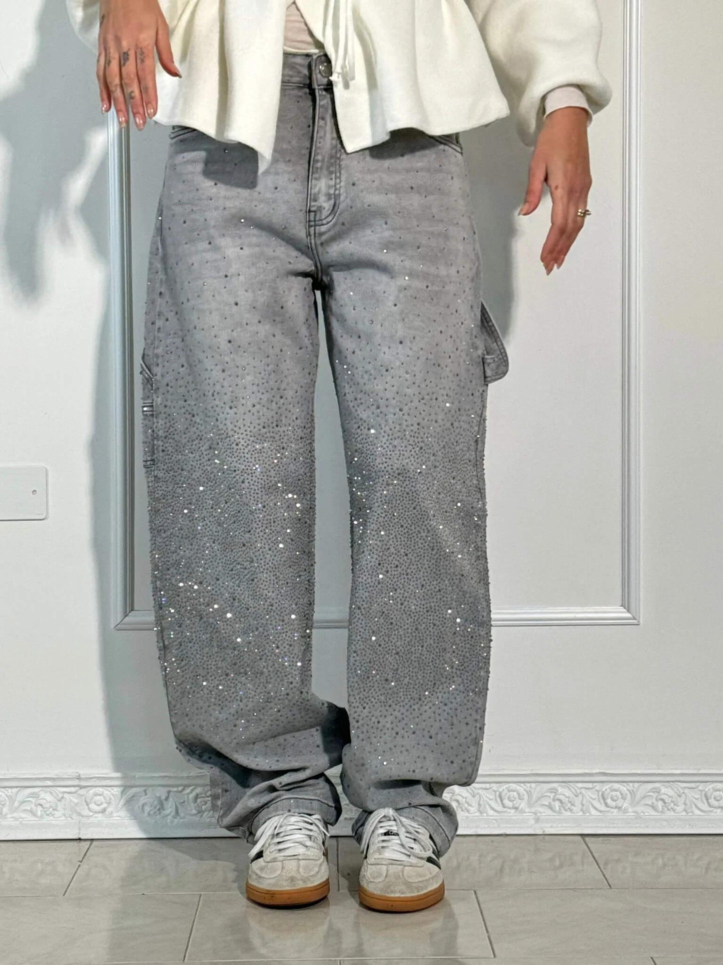 Ricky Diamond Jeans – Elegante, Bequeme Jeans Mit Schimmernden Diamantdetails und Zeitlosem Stil Grau