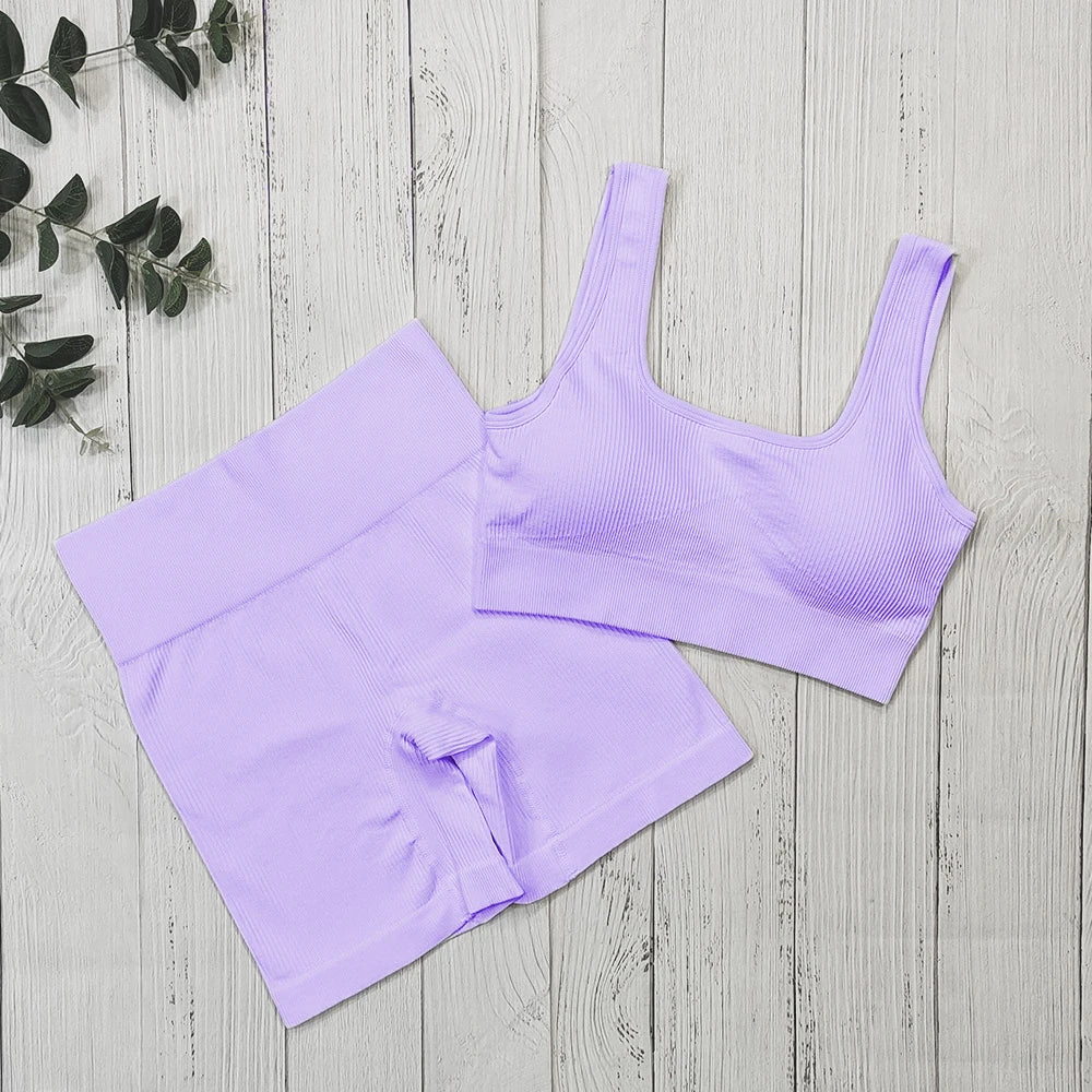 Nahtloses, Hochgeschnittenes Yoga und Fitness Outfit lila Set