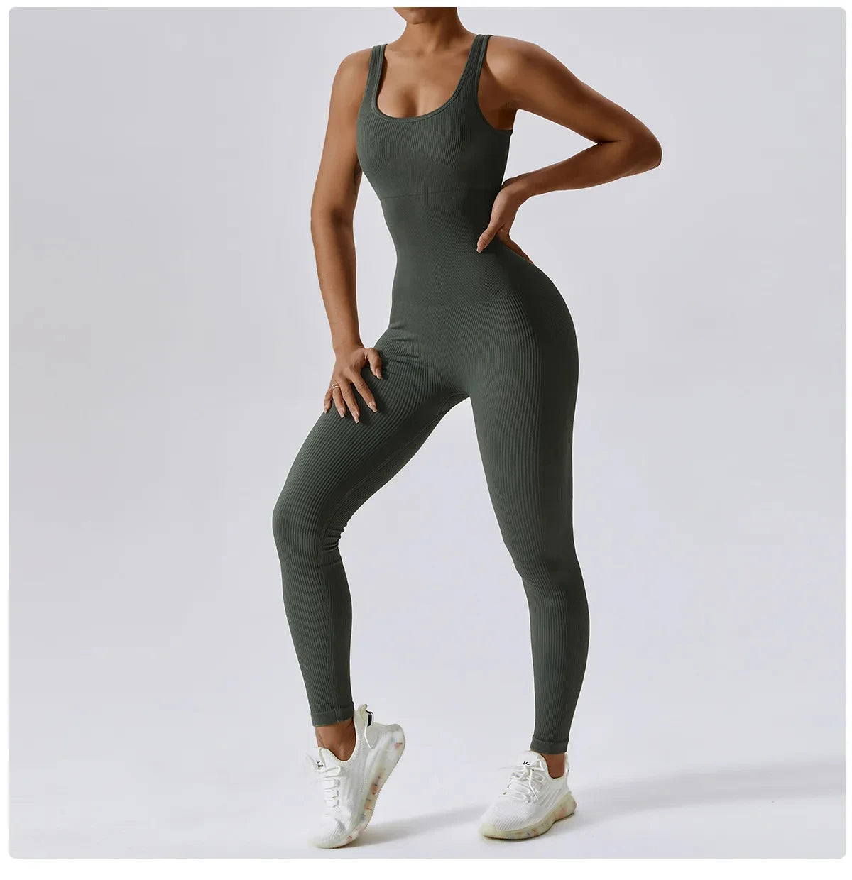 Fitness-Einteiler mit Bauchkontrolle und Push-Up, Fadenburg Grau