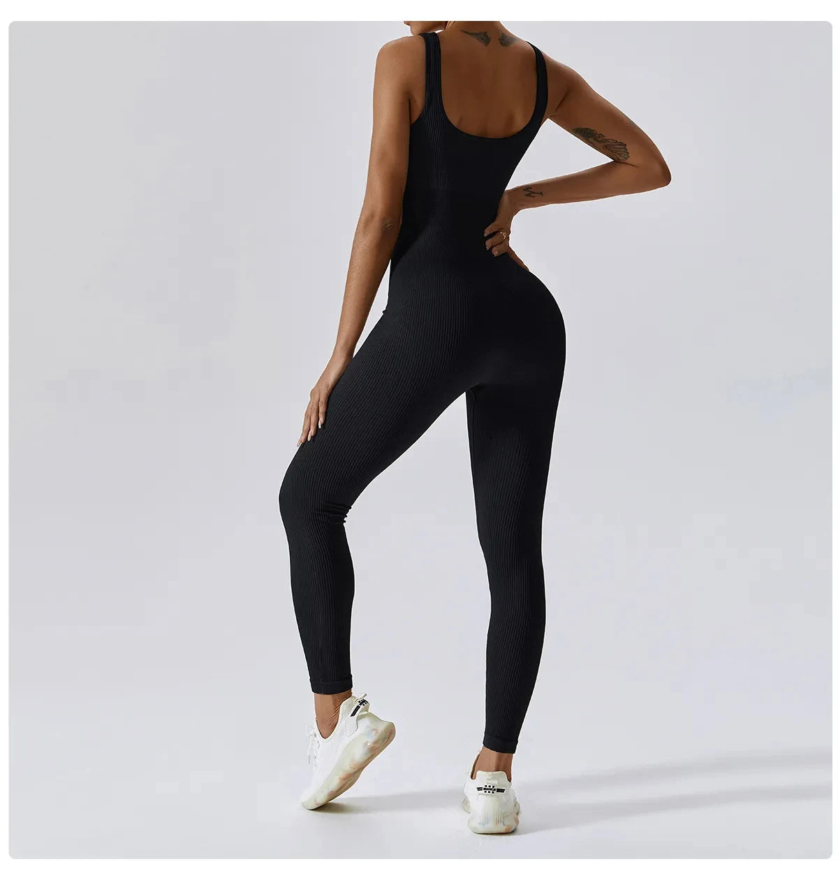 Fitness-Einteiler mit Bauchkontrolle und Push-Up, Fadenburg Schwarz