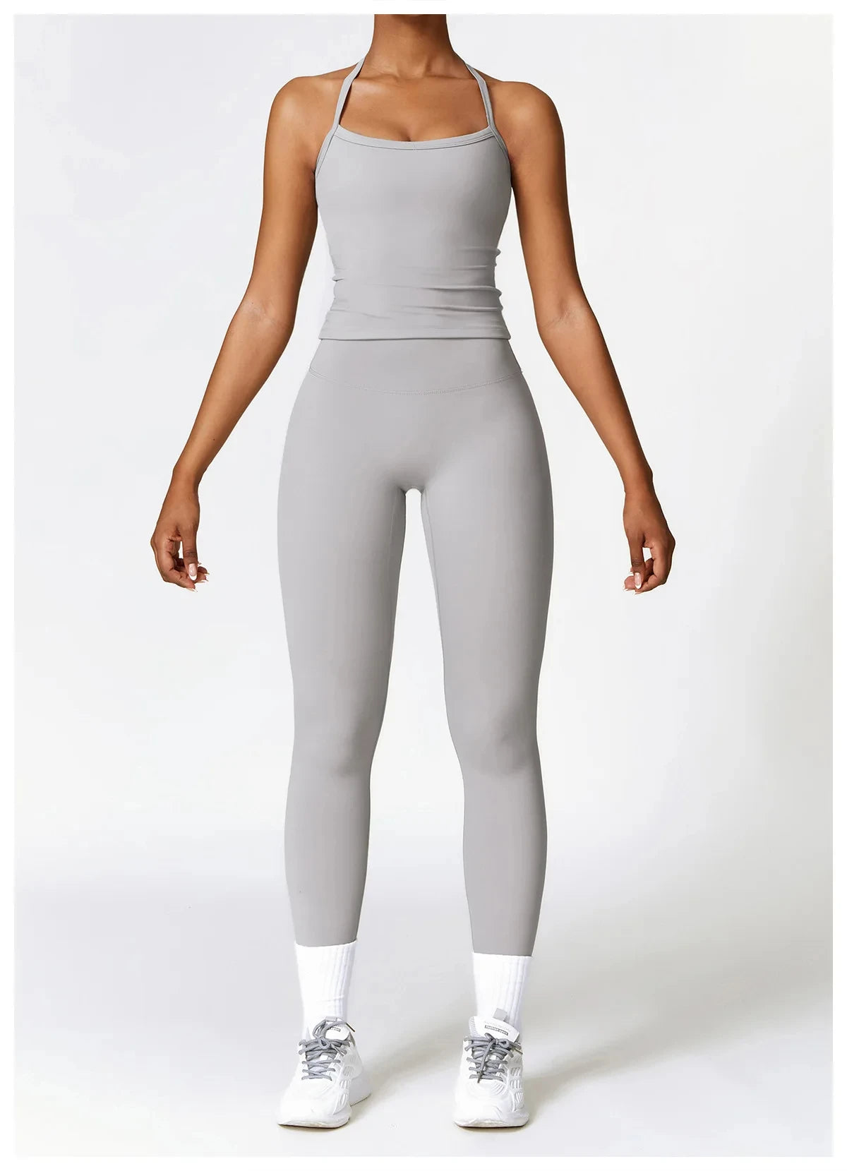 Hochwertige Fitness Kleidung mit Langärmligen Oberteilen und Hochtaillierten Leggings Grau