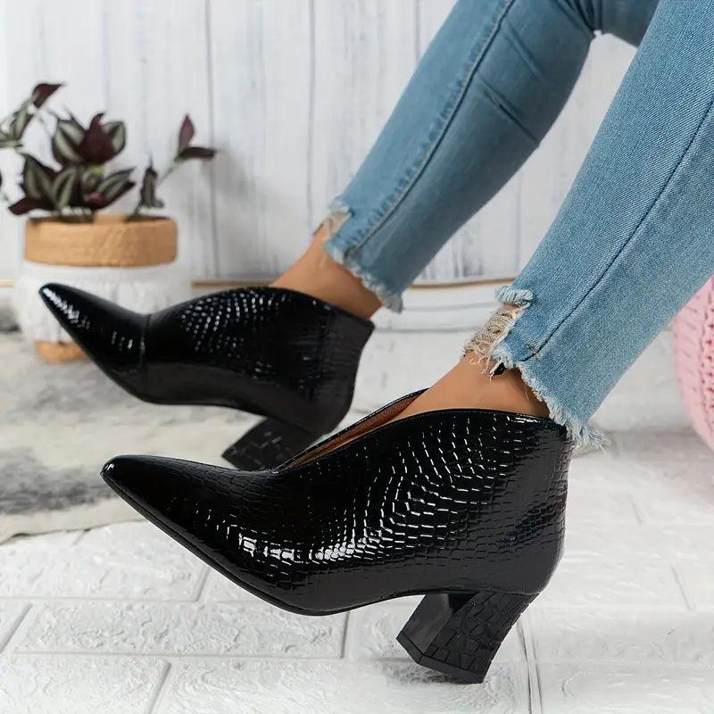 Iris™ - Damenstiefel mit spitzem Absatz