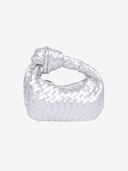 Detailansicht der Sienna Mini Braided Handle Tasche von Fadenburg, kunstvolle Flechtoptik in kompakter Größe.