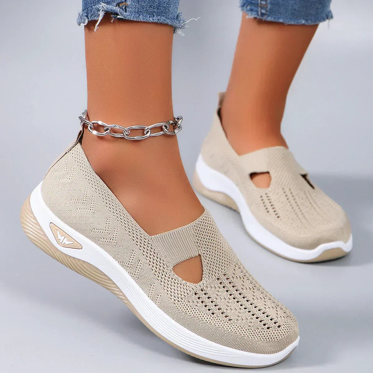 Alina orthopädische Schuhe für Damen: Investieren Sie in Ihren Komfort mit schmerzfreier Geherfahrung.
