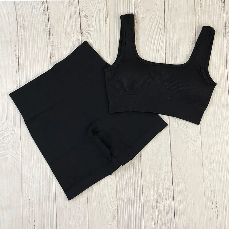Nahtloses, Hochgeschnittenes Yoga und Fitness Outfit U schwarz Kurz set