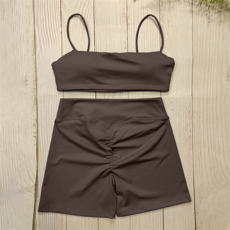 Kurze Fitness Kombination, Elegante Trainingsbekleidung Brau