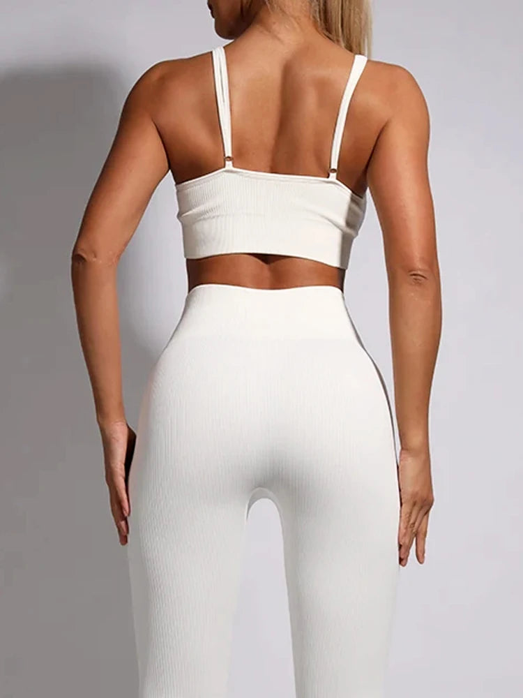 Fitness Set Für Frauen: Atmungsaktives Top, Sport-BH & Leggings für Yoga & Gym