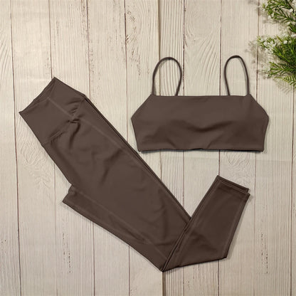Set mit Hochgeschnittenen Leggings und Kurzen Ärmeln Brau