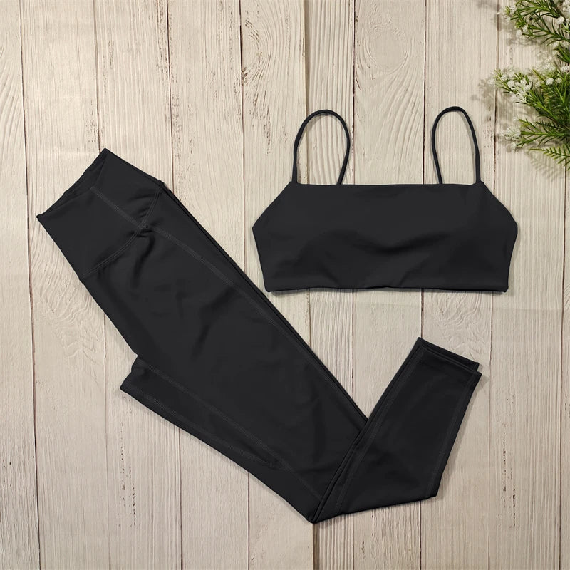 Set mit Hochgeschnittenen Leggings und Kurzen Ärmeln Schwarz
