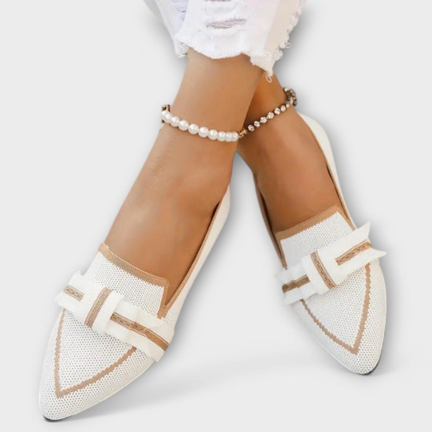 Flache Damenschuhe mit geknotetem Design Weiß